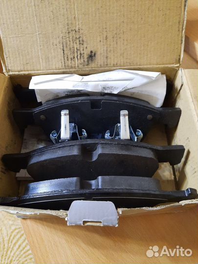 Тормозные колодки передние Volvo xc60