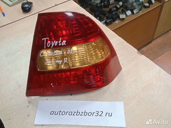 Фонарь задний внешний правый тойота Corolla DE120