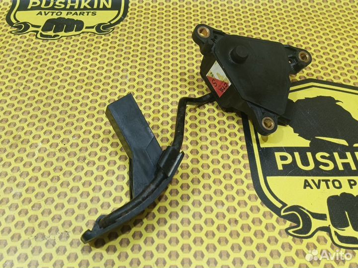 Педаль газа Nissan X-Trail