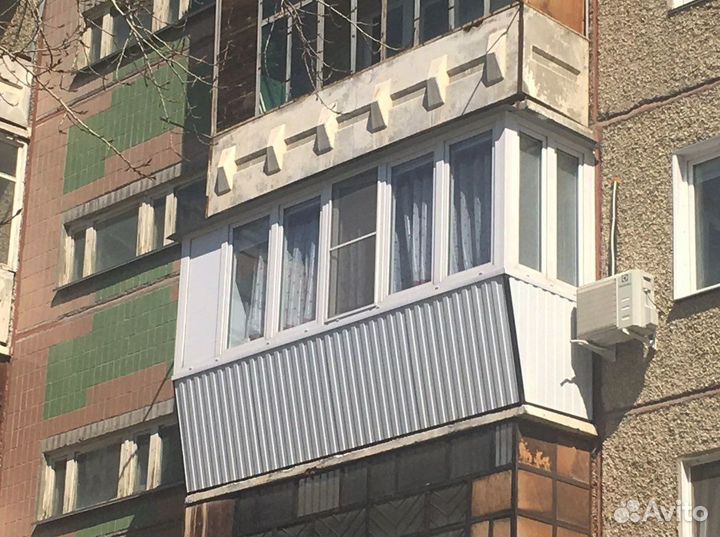 Балкон с остеклением