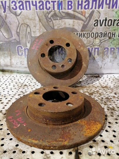 Диски тормозные задние Volkswagen Golf