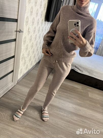 Вязанный костюм