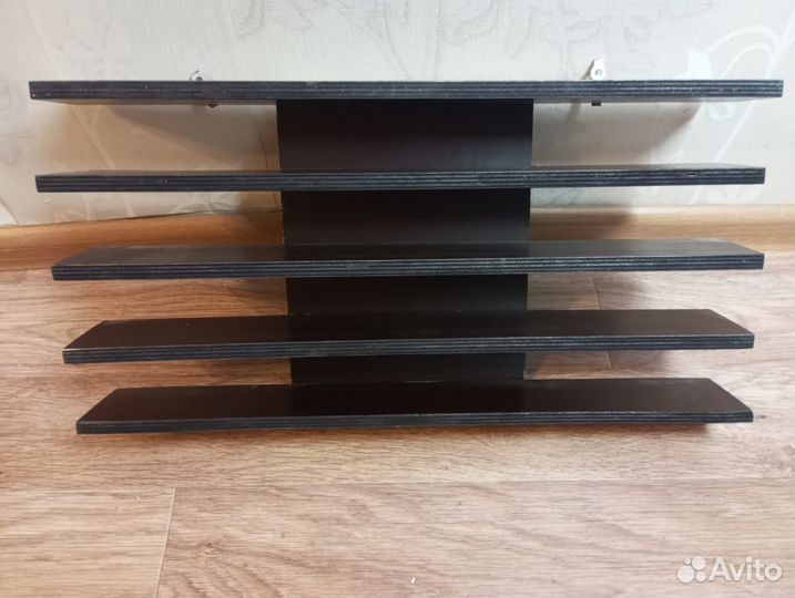 Полка для коллекции