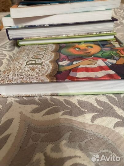 Книга Приключения Чиполлино