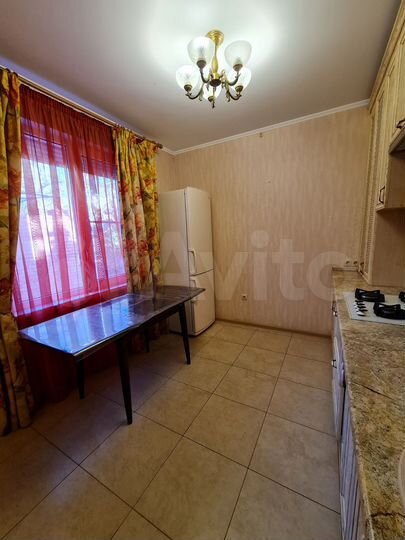 2-к. квартира, 52 м², 1/2 эт.