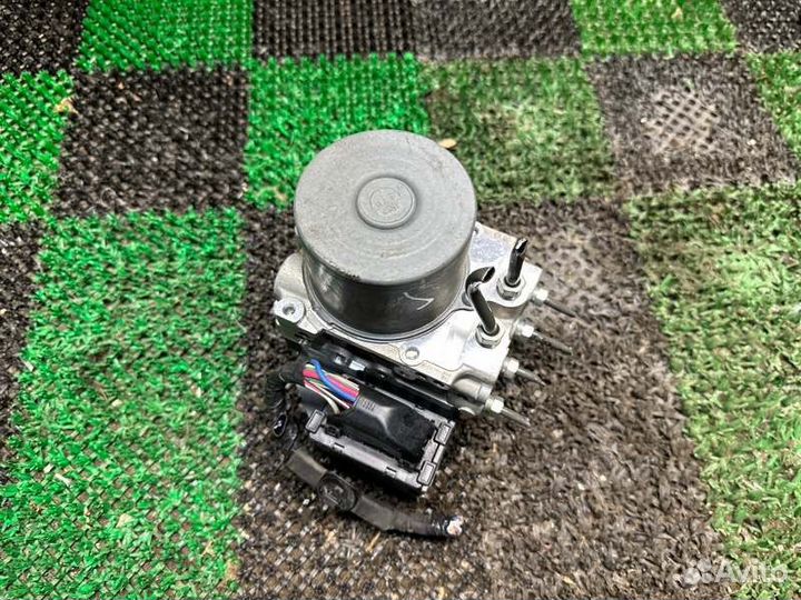 Блок ABS Toyota Highlander U50 2GR 2013-2016