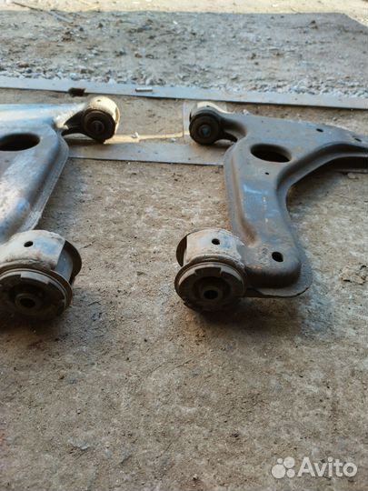 Рычаг передний Opel Astra h