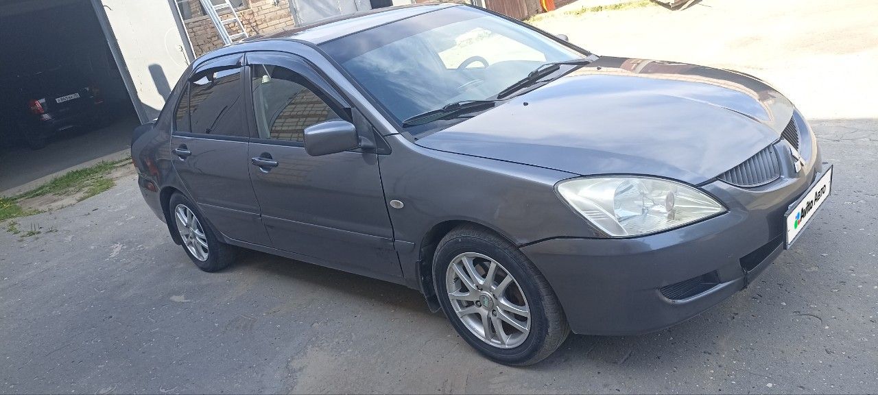 Mitsubishi Lancer: фото владельца
