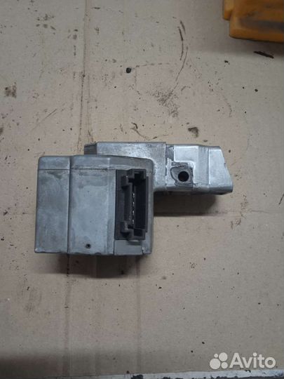 Контактная группа замка зажигания Mercedes w210