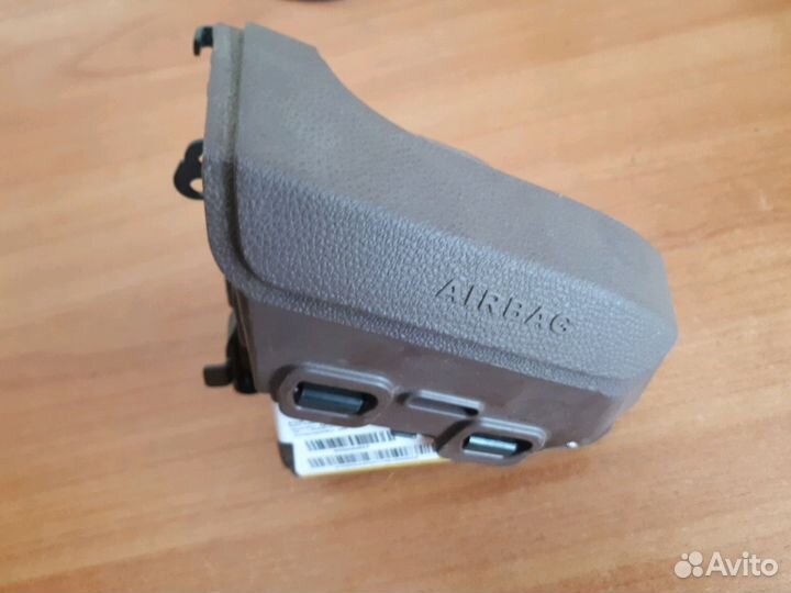 Подушка безопасности на мерседес 212