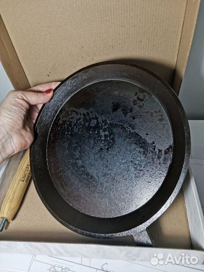 Чугунная сковорода