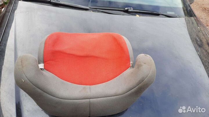 Автомобильное кресло