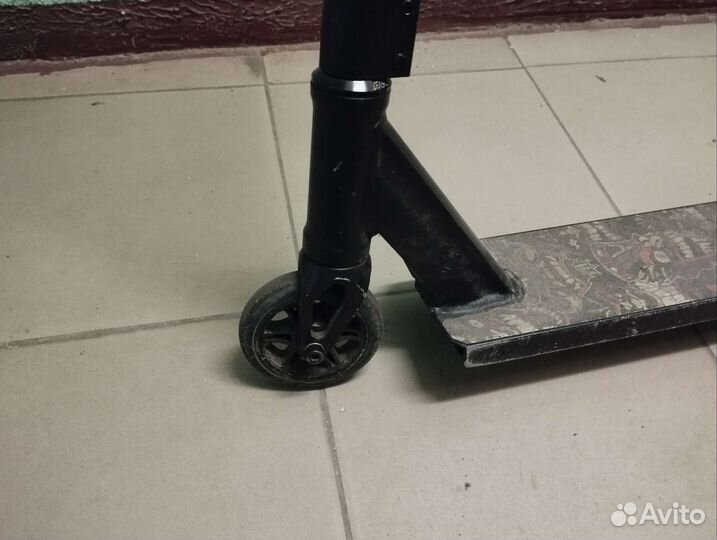 Трюковой самокат (стрит)