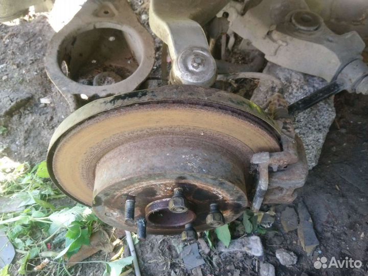 Задние ступицы на Инфинити FX35 2004 г.в