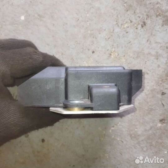 Датчик ускорения для ESP VW Passat B5