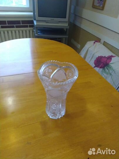 Хрустальная ваза