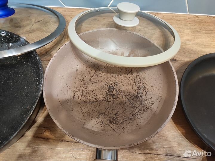 Сковороды 4шт б/у поцарапано покрытие