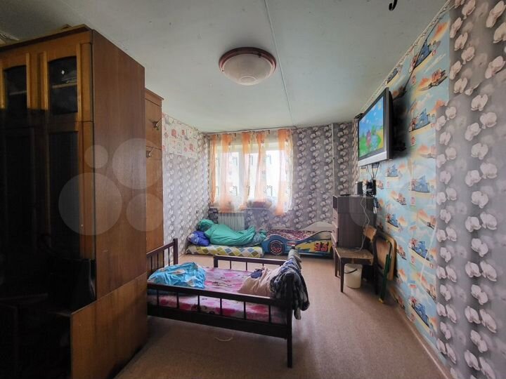 Комната 17 м² в 4-к., 9/9 эт.