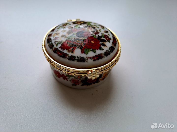 Шкатулка для украшений