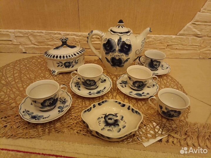 Фарфоровая посуда гжель