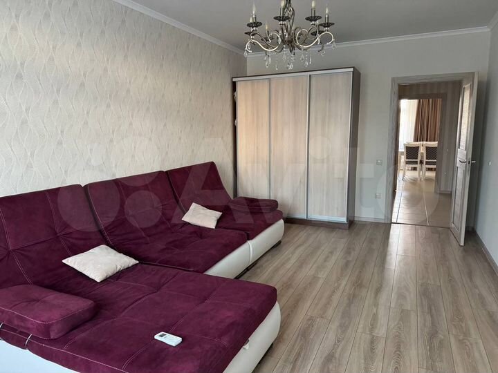 2-к. квартира, 70 м², 1/9 эт.