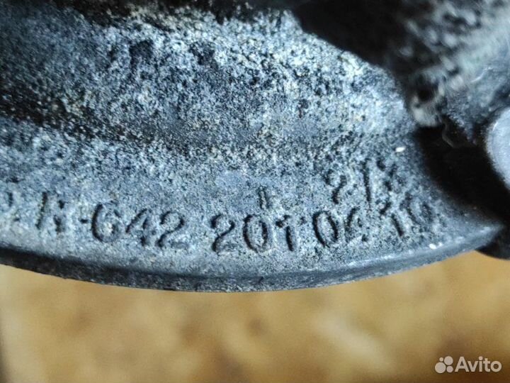 Помпа Mercedes Vito W639 3.0 OM642 2006