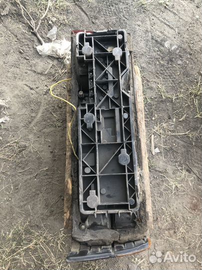 Фара правая и задниц левый фонарь Audi 80 b2