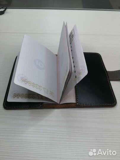 Обложка на паспорт и документы новая, кожанная
