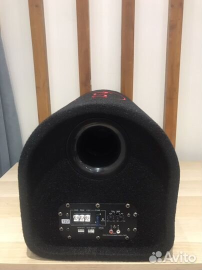 Сабвуфер активный