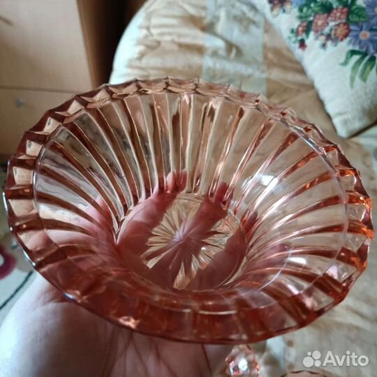 Вазы медовое стекло