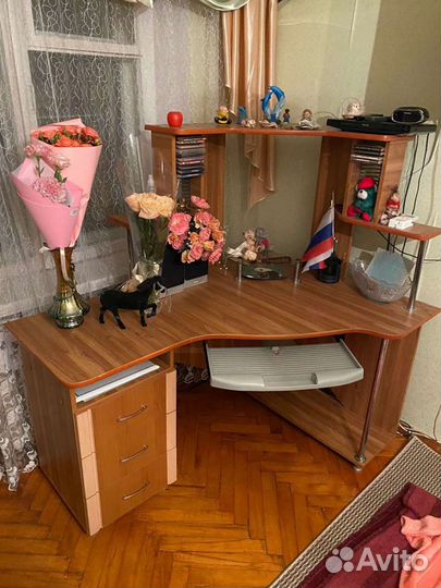 Компьютерный стол