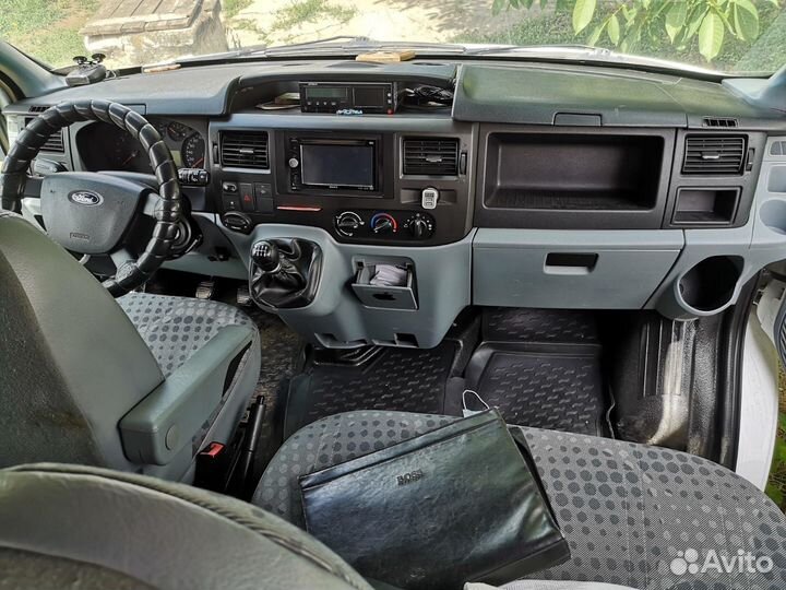 Ford Transit микроавтобус, 2012