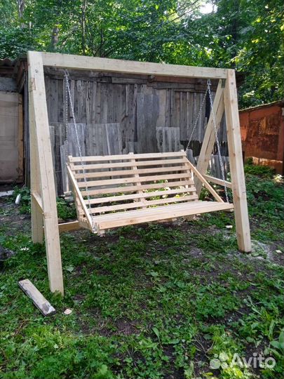 Садовые качели из дерева