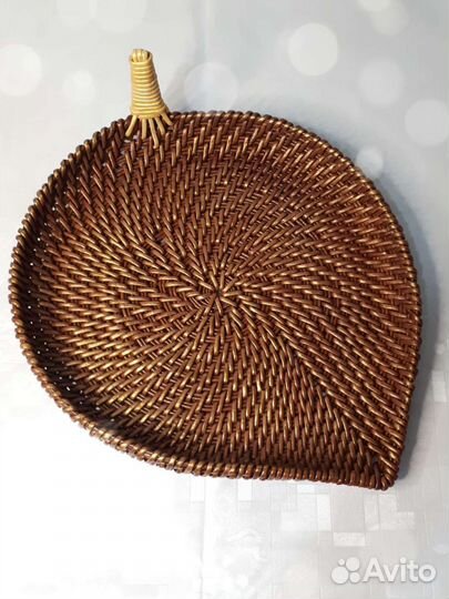 Поднос-листик