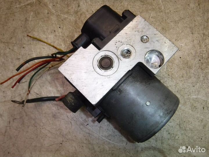 Блок ABS насос Mitsubishi Pajero 2 2.8TD