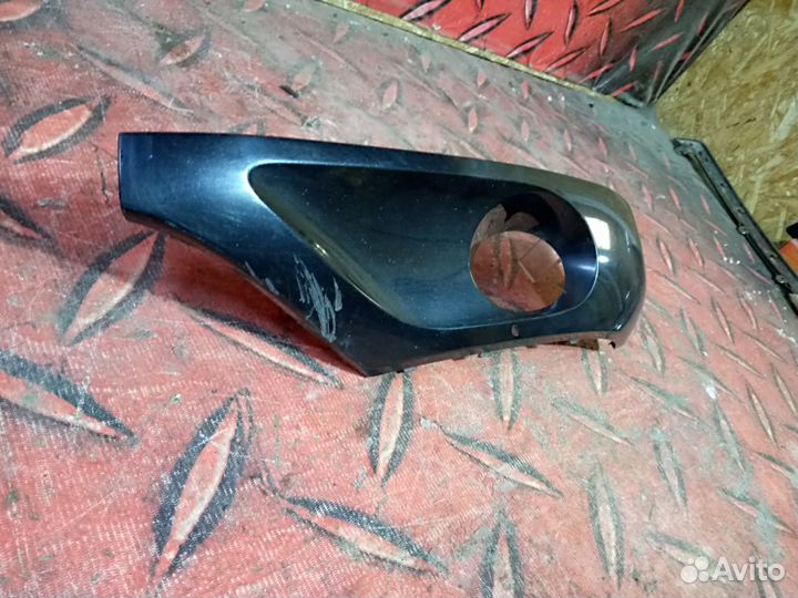 Облицовка птф левая Volkswagen Touareg NF