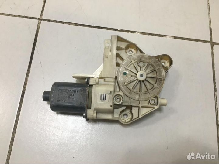 Моторчик стеклоподъемника Ford Focus 2 CB4 2005-20