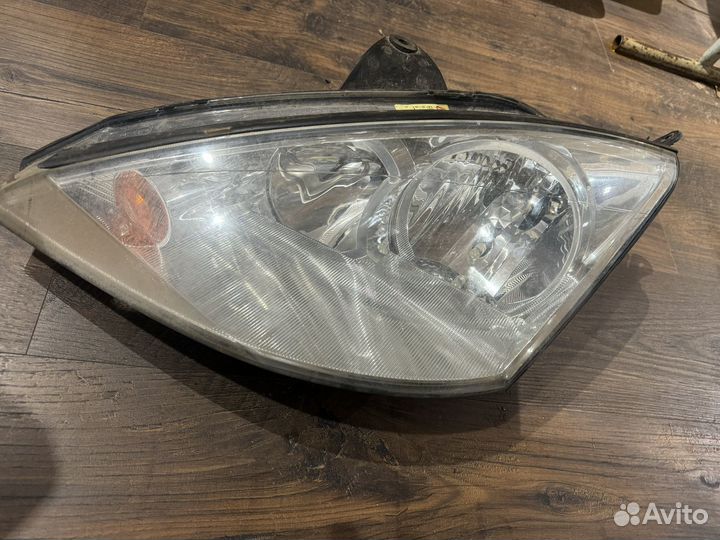 Фара ford focus 1