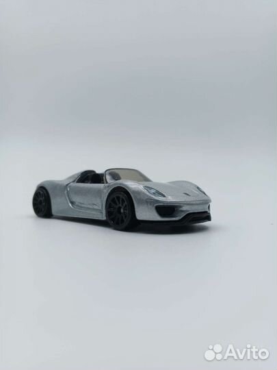 Hot wheels porsche 918 spider