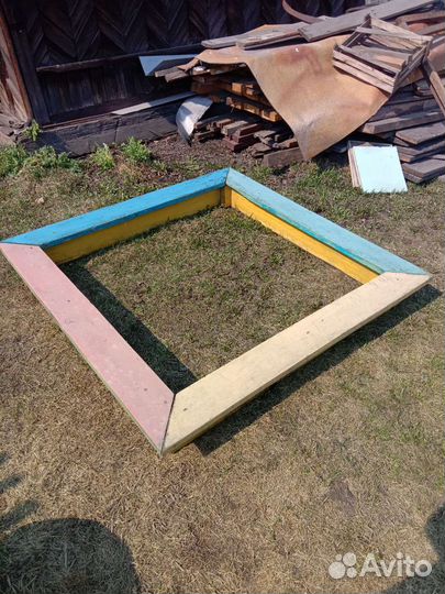 Песочница из дерева, размер 137х137 см
