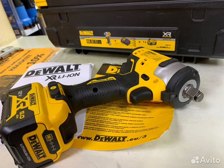 Аккумуляторный гайковерт dewalt DCF901P1 (12В)