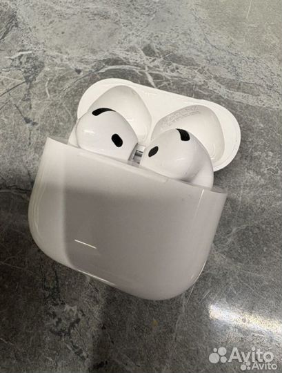 Наушники Airpods 4 с шумоподавлением