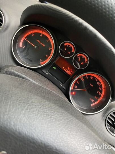 Приборная панель peugeot 308