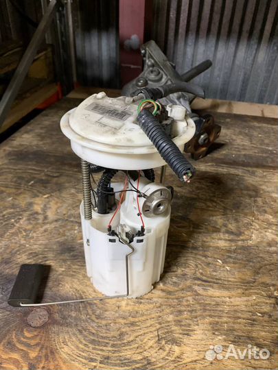 Насос топливный Volvo V50 2004-2012 S40 C70