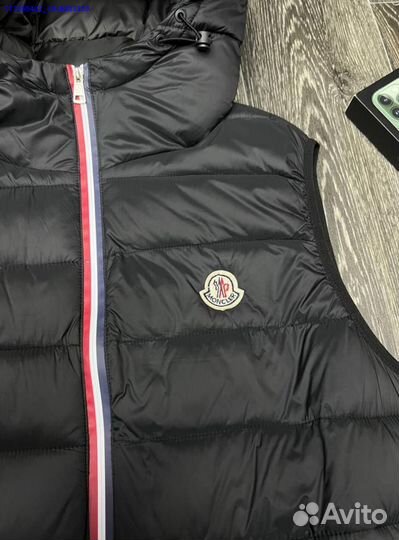 Жилетка Moncler: элегантность в каждой детали