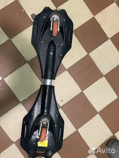 Двухколесный скейтборд