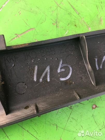 Накладка стойки Фольксваген Гольф 6