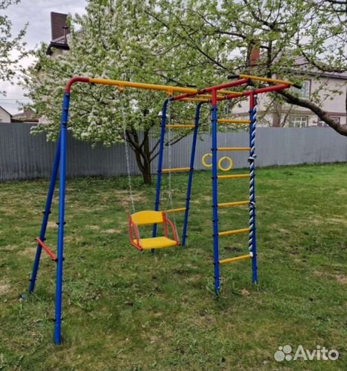 Спортивный комплекс с щитом