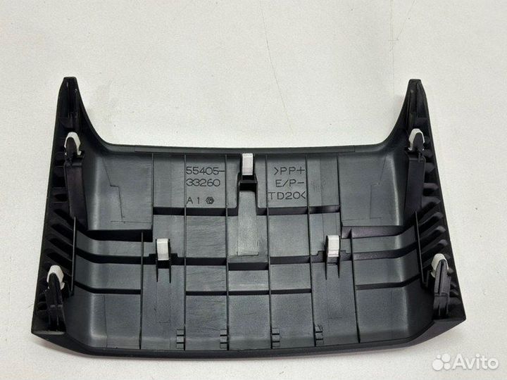 Накладка декоративная передняя Toyota Camry