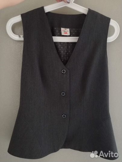 Школьная форма - жилет для девочки
